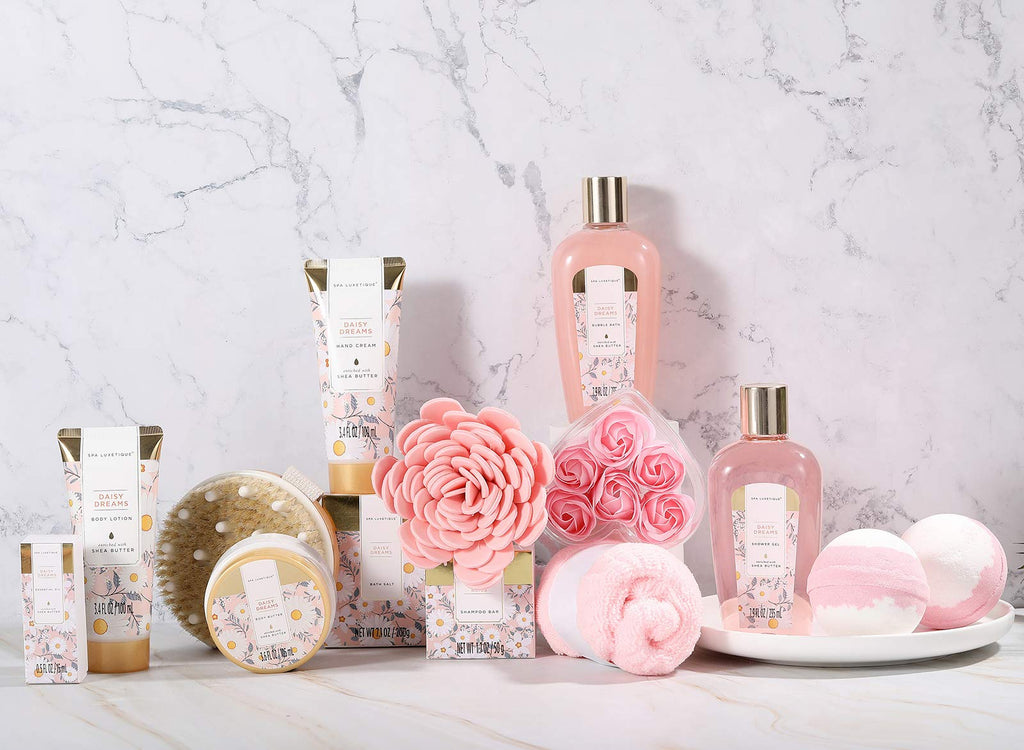 Spa Luxetique Daisy Dream 15-Piece Bath Gift Set – Shower Gel, Hand Cream & Tote