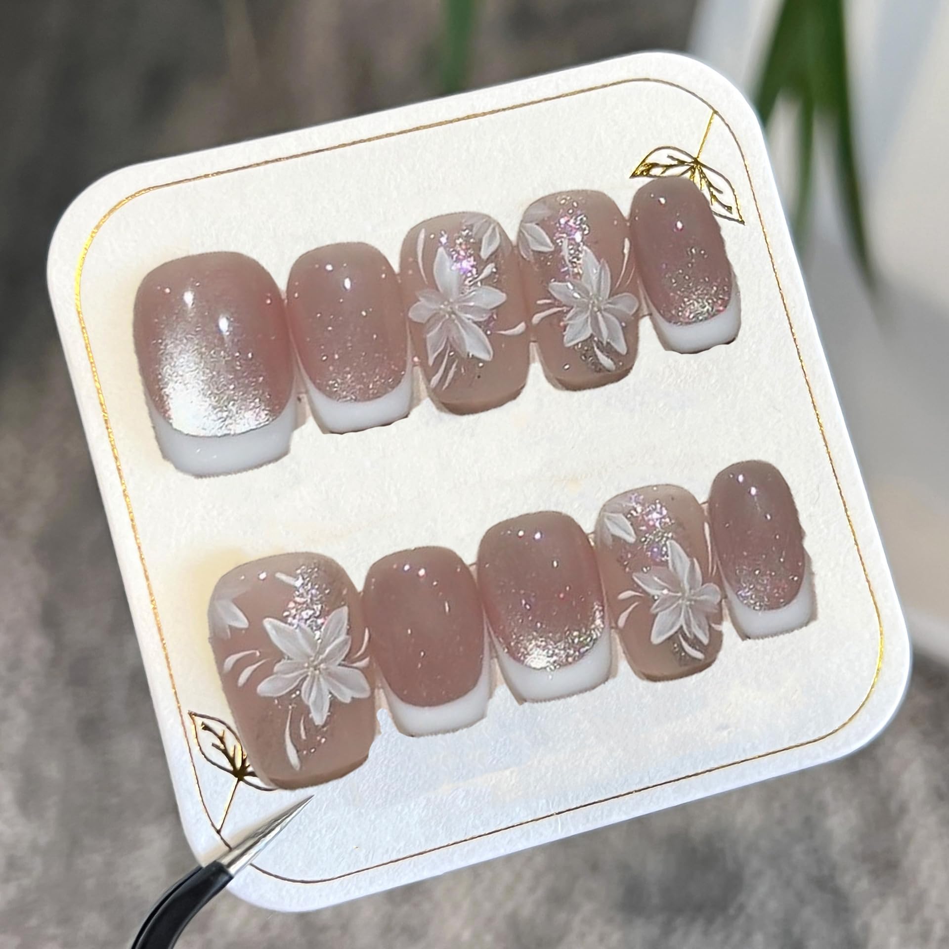 Handmade White French Press-On Nails with Flower Designs – Short Square Stick-On Nails (Size S)