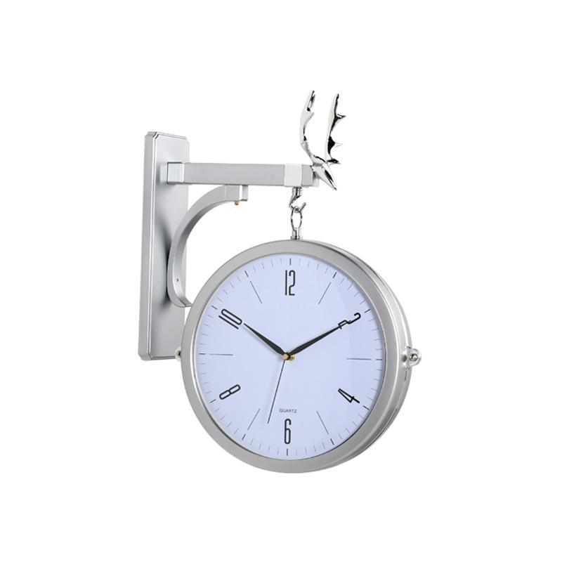 The Alley Clock, Gold Or Sliver