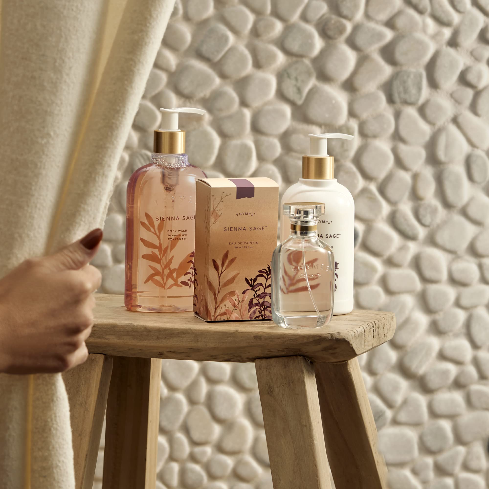 Thymes Moisturizing Hand Wash with Pump – Glycerin & Calendula, Siena Sage (8.25 oz)