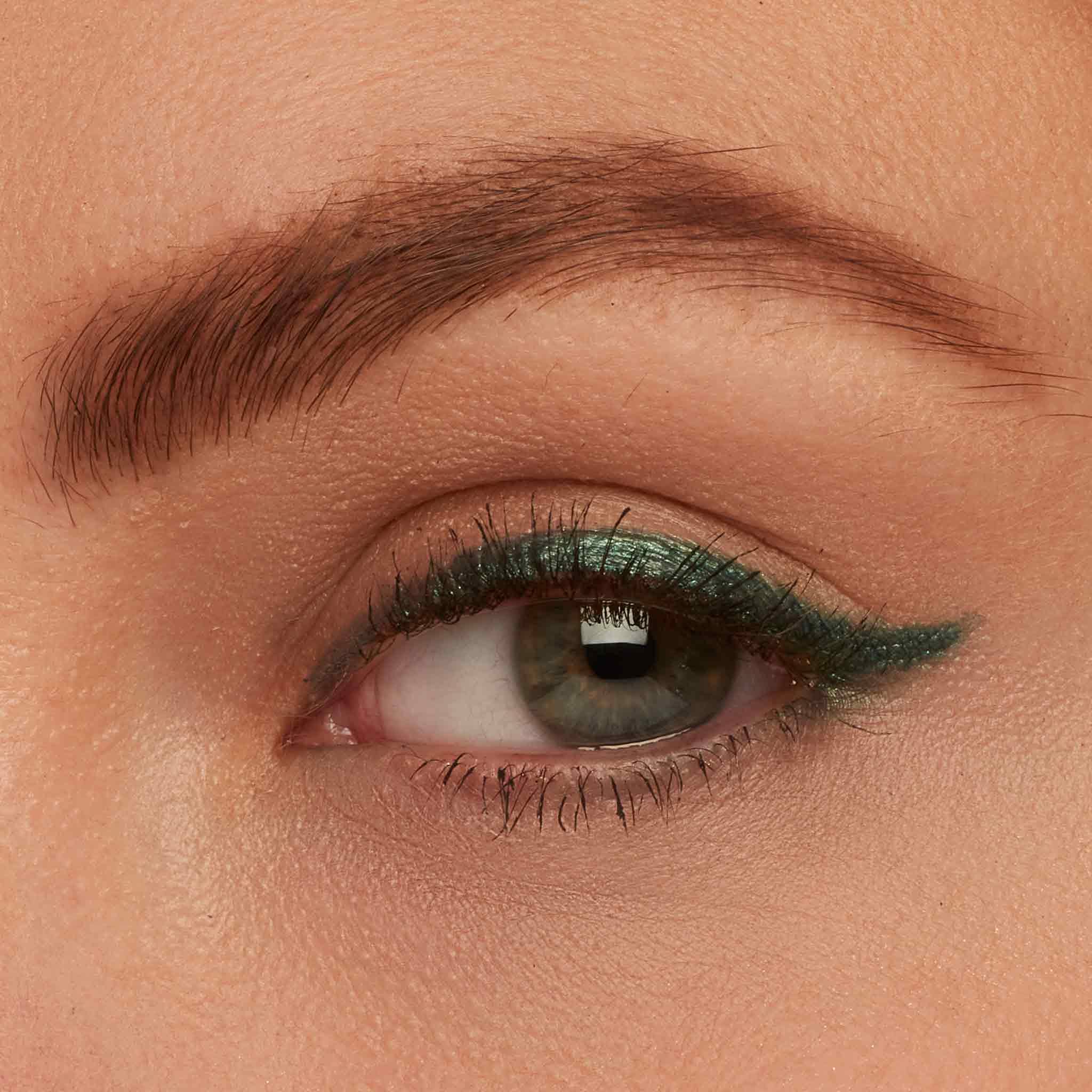 TRE'STIQUE Eyeliner — Refillable, Long-Lasting Gel Eyeliner with Built-In Smudger