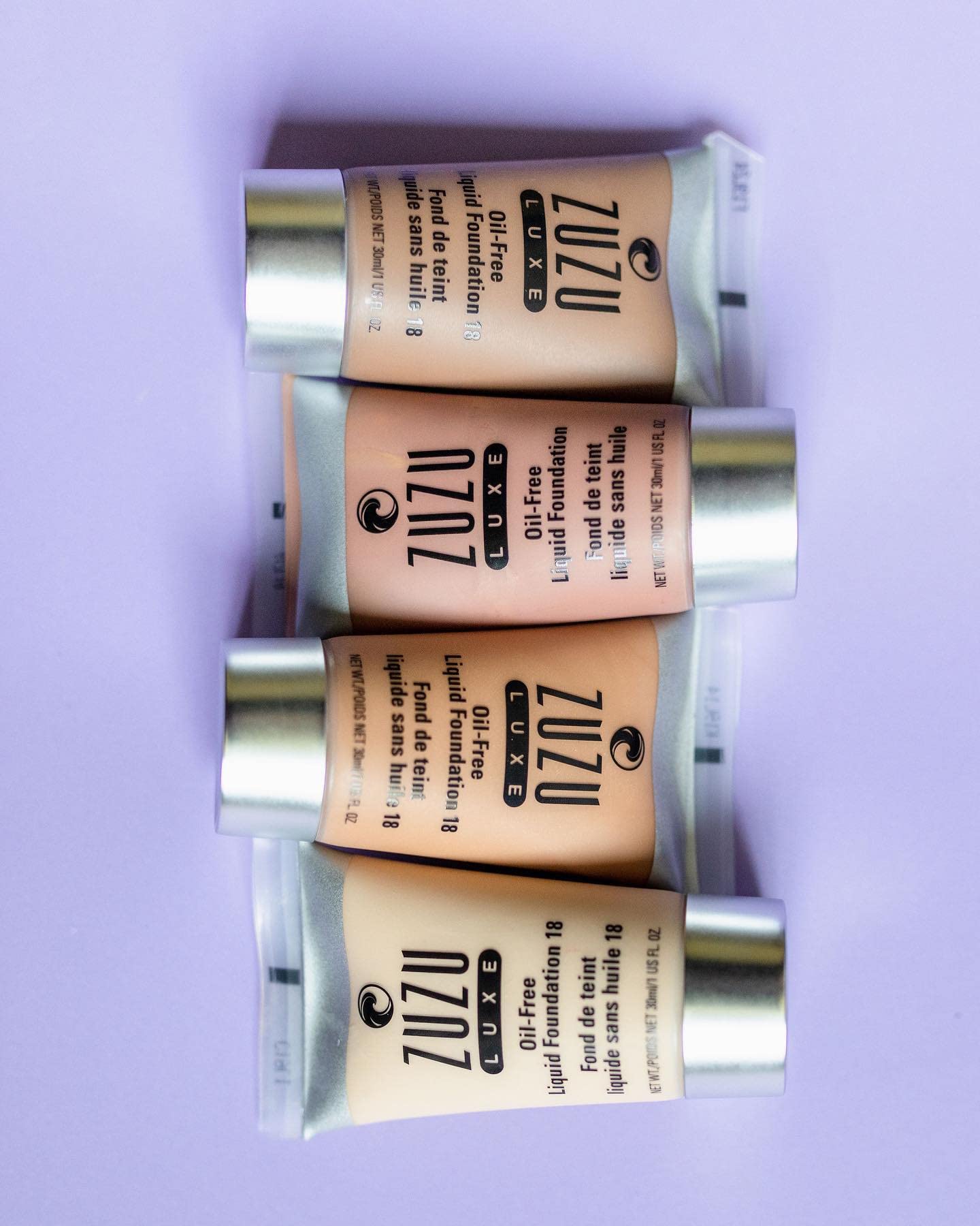 Zuzu Luxe Oil-Free Liquid Foundation | Vitamin A, E & Aloe | Vegan & Cruelty-Free | 1 fl oz